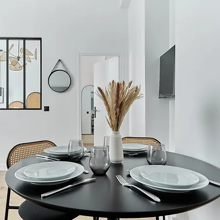 Center Of Bastille By Studioprestige *