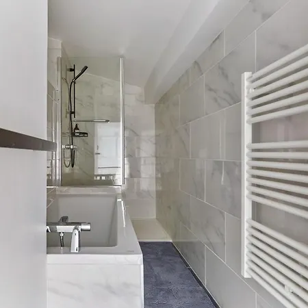 Apartment Center Of Bastille By Studioprestige Paris